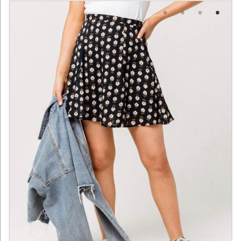 Billabong floral skirt